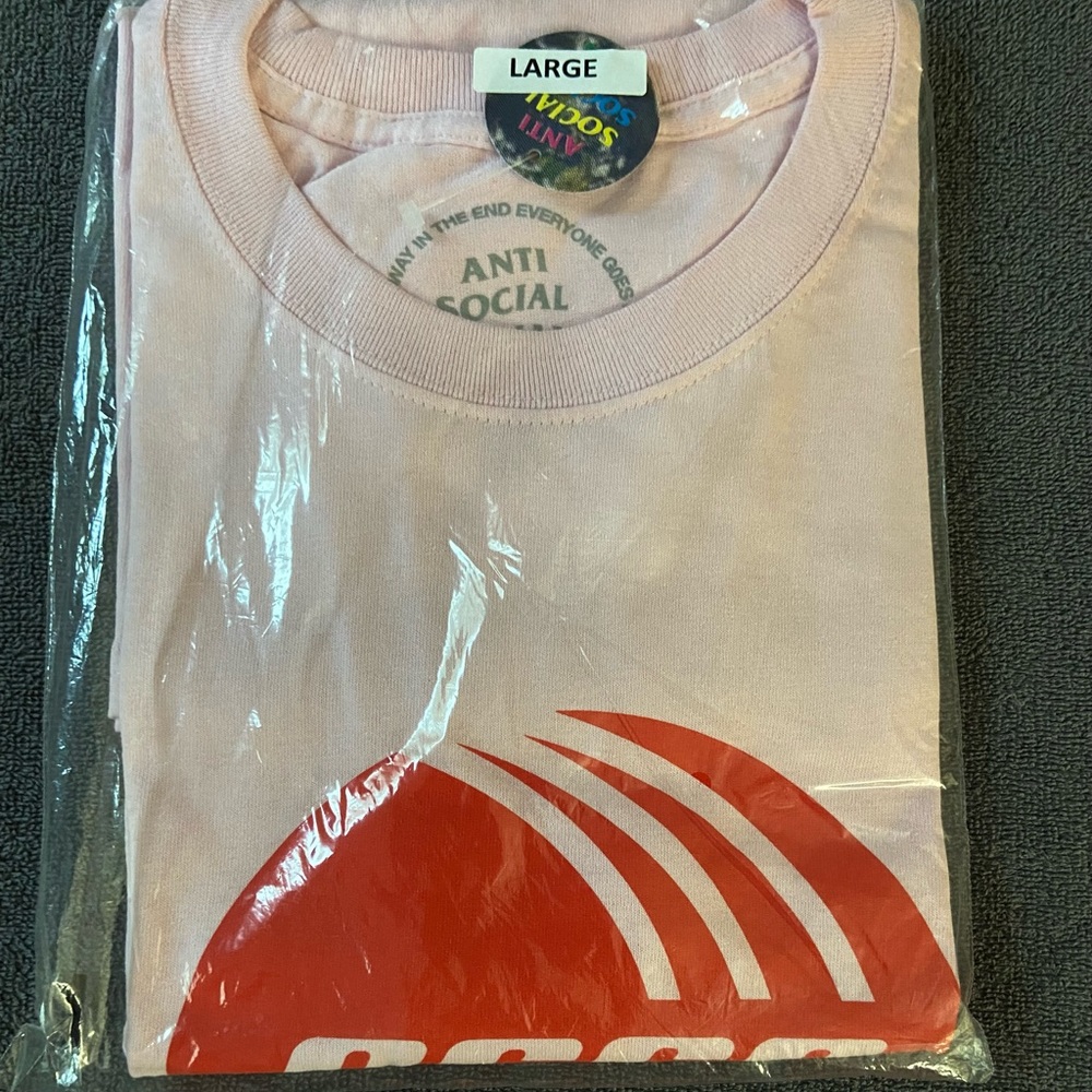 *NWT* Anti Social Social Club “Peanut Butter Pink” Tee
